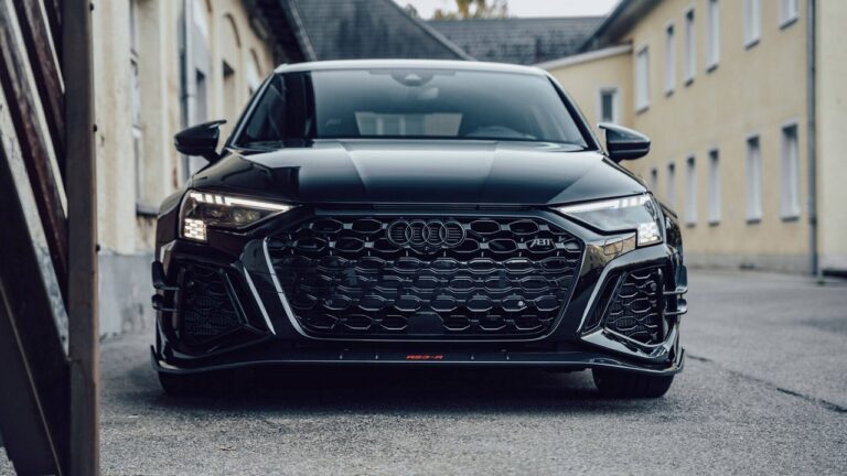 Audi RS3-R