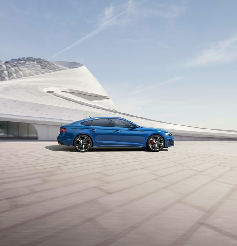 Audi S4 ed S5 Black edition: immagini ufficiali