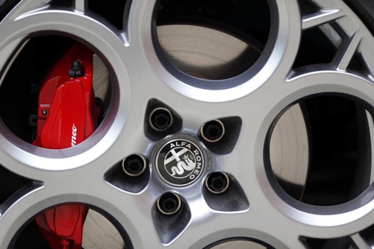Alfa Romeo Tonale è Auto Europa 2023: le immagini