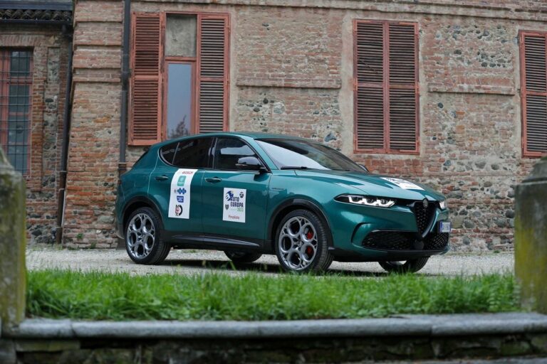 Alfa Romeo Tonale è Auto Europa 2023: le immagini