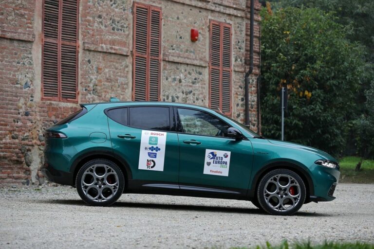 Alfa Romeo Tonale è Auto Europa 2023: le immagini