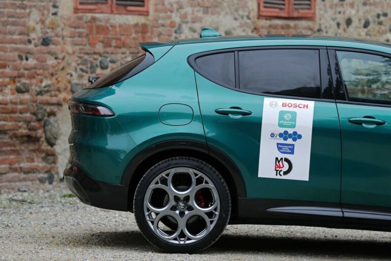 Alfa Romeo Tonale è Auto Europa 2023: le immagini