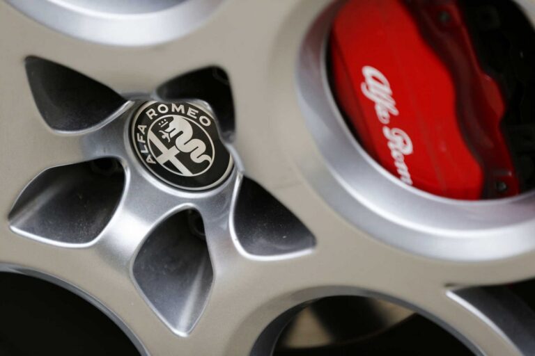 Alfa Romeo Tonale è Auto Europa 2023: le immagini