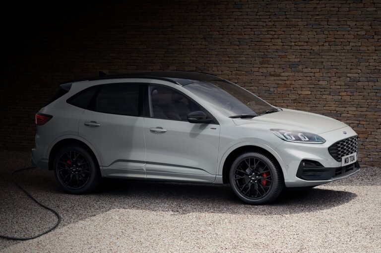 Ford Kuga: il pacchetto Black