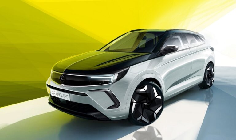 Opel Astra e Grandland GSe: le immagini