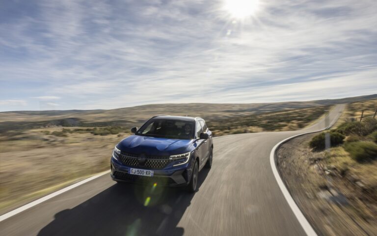Renault Austral: le immagini ufficiali