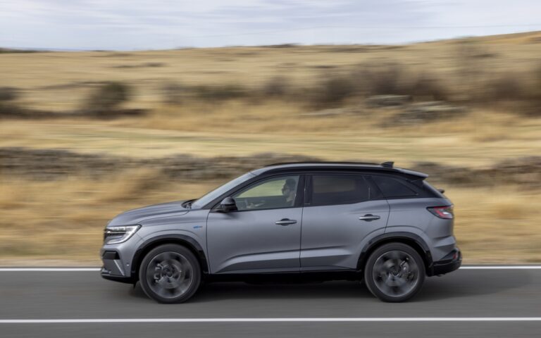 Renault Austral: le immagini ufficiali