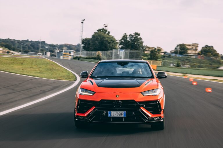 Lamborghini Urus Performante: la prova