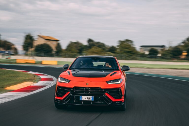 Lamborghini Urus Performante: la prova