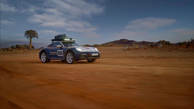 Porsche 911 Dakar: immagini ufficiali