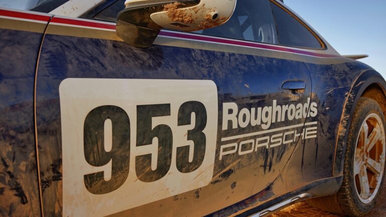 Porsche 911 Dakar: immagini ufficiali