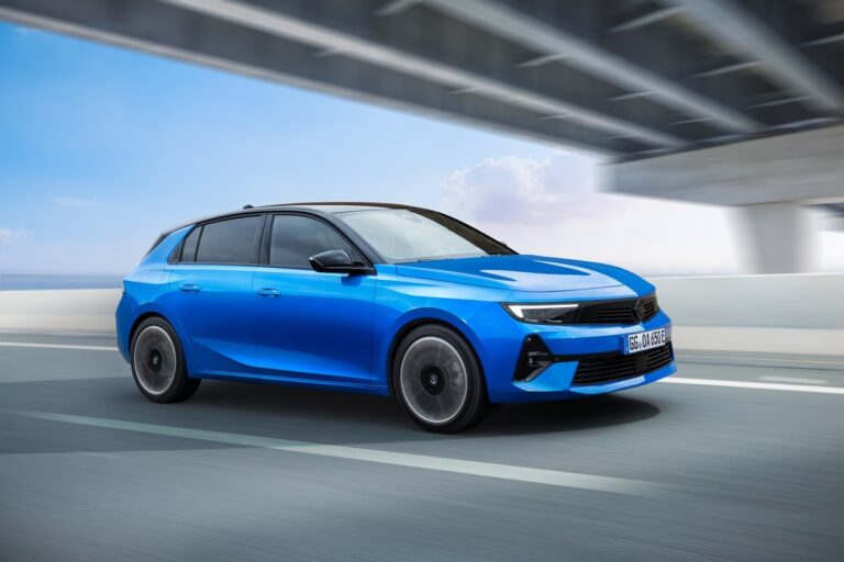 Opel Astra Electric: immagini ufficiali