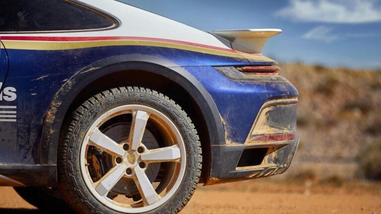 Porsche 911 Dakar: immagini ufficiali