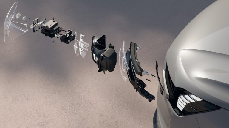 Volvo EX90: le immagini ufficiali