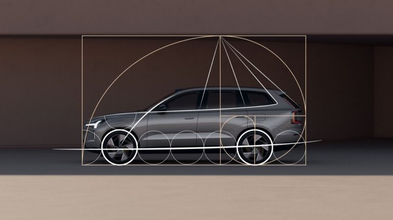 Volvo EX90: le immagini ufficiali