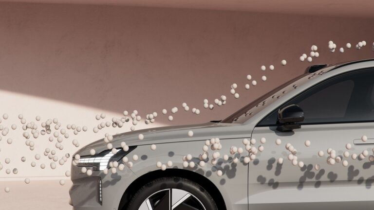 Volvo EX90: le immagini ufficiali