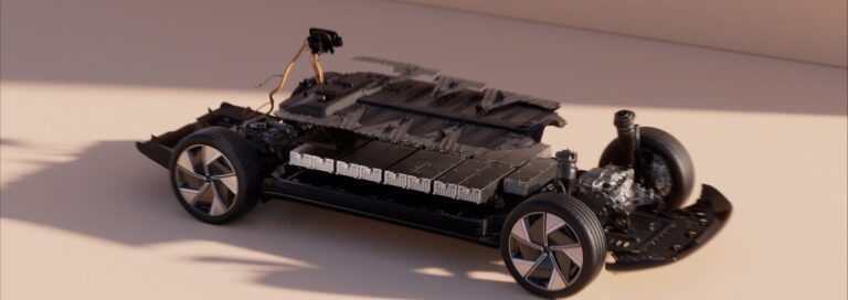 Volvo EX90: le immagini ufficiali