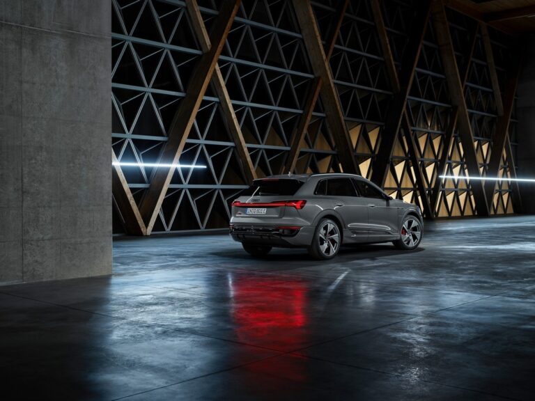 Audi Q8 e-tron e Q8 e-tron Sportback 2023: immagini ufficiali