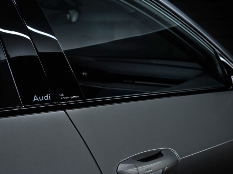 Audi Q8 e-tron e Q8 e-tron Sportback 2023: immagini ufficiali