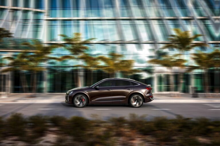 Audi Q8 e-tron e Q8 e-tron Sportback 2023: immagini ufficiali