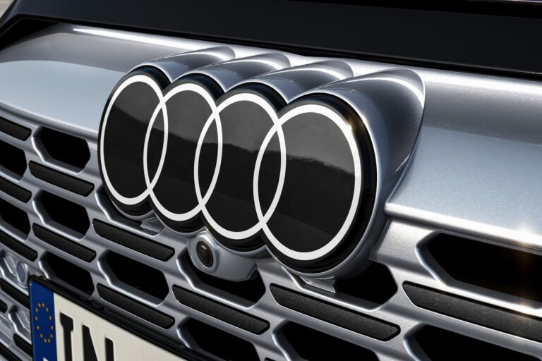 Audi Q8 e-tron e Q8 e-tron Sportback 2023: immagini ufficiali