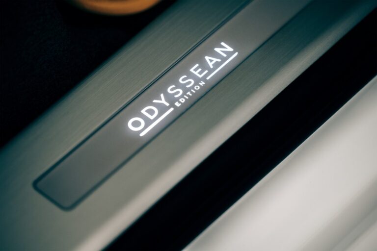 Bentley Bentayga Odyssean Edition: immagini