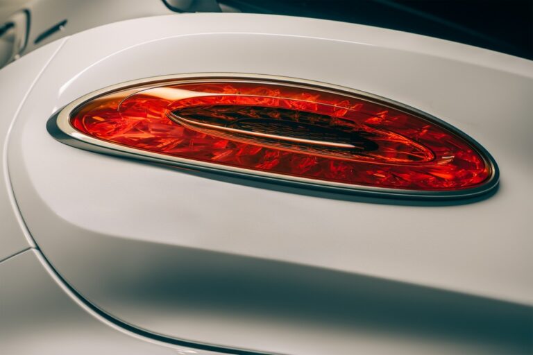 Bentley Bentayga Odyssean Edition: immagini