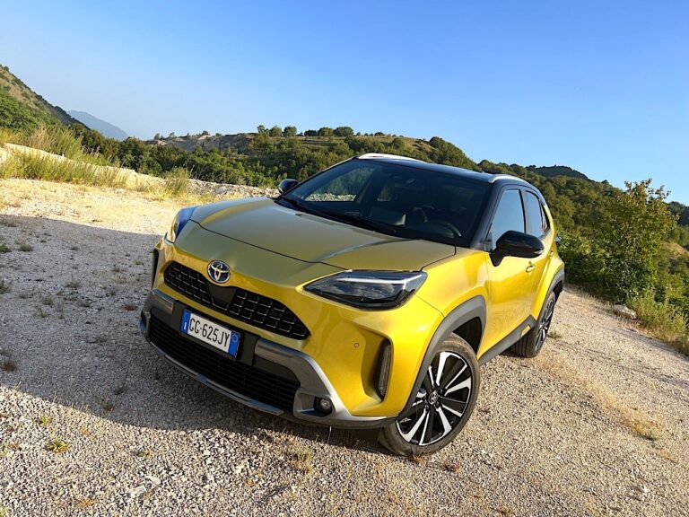 Toyota Yaris Cross: la prova su strada