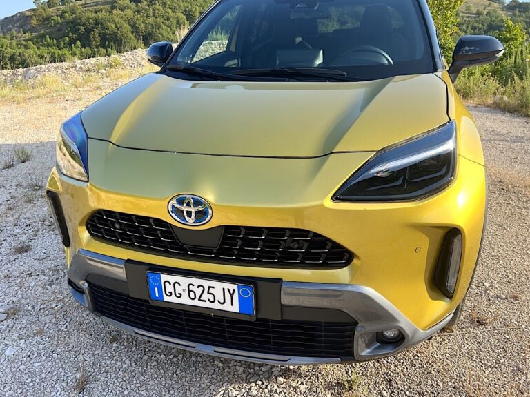 Toyota Yaris Cross: la prova su strada