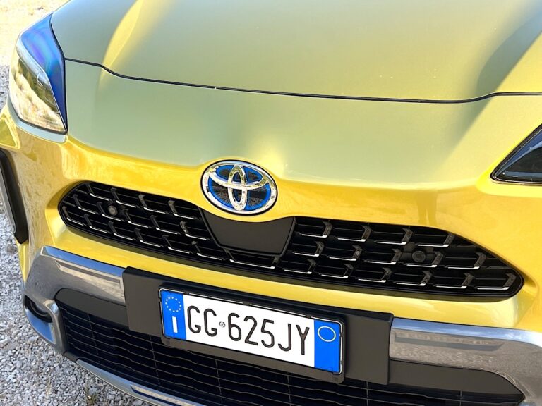 Toyota Yaris Cross: la prova su strada