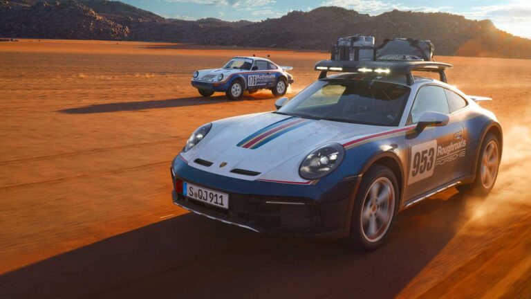 Lamborghini Huracan Sterrato VS Porsche 911 Dakar: le foto