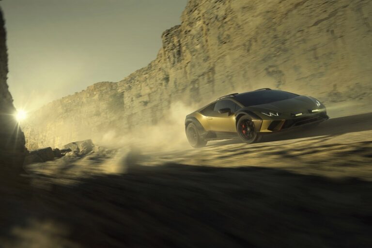 Lamborghini Huracán Sterrato: immagini ufficiali