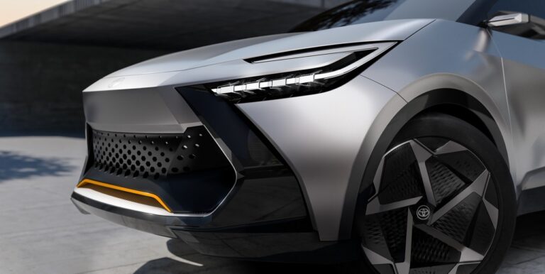 Toyota CH-R Prologue: le immagini ufficiali