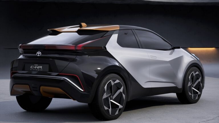 Toyota CH-R Prologue: le immagini ufficiali