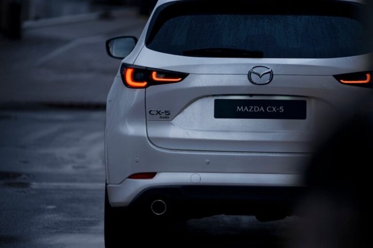 Mazda CX-5 2023: immagini ufficiali