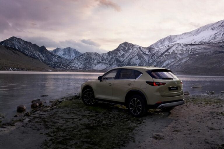 Mazda CX-5 2023: immagini ufficiali