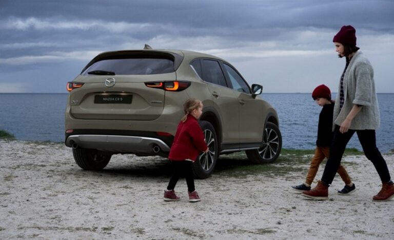 Mazda CX-5 2023: immagini ufficiali