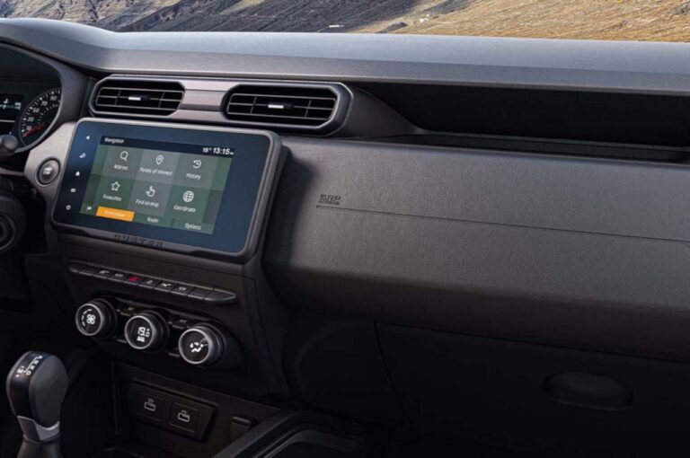 Dacia Duster 2023: immagini ufficiali