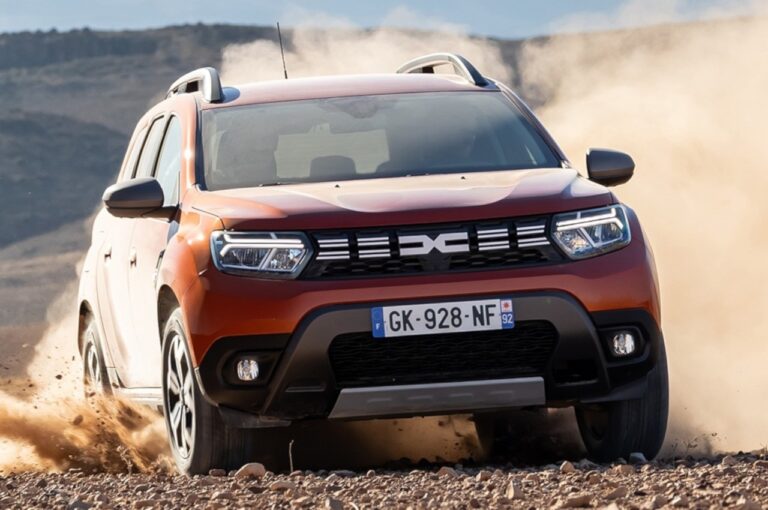 Dacia Duster 2023: immagini ufficiali