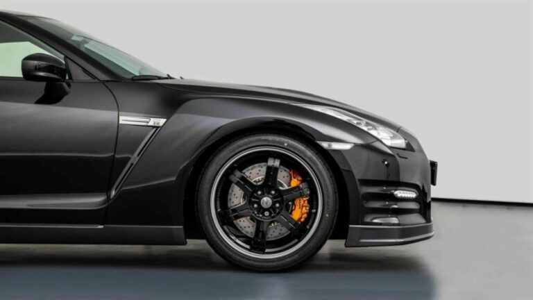 Nissan GT-R Black Edition di Sebastian Vettel