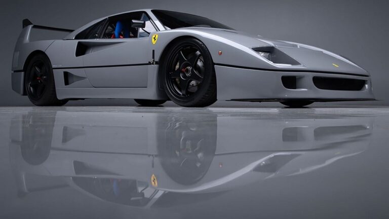 Ferrari F40 in Grigio Nardò: le immagini