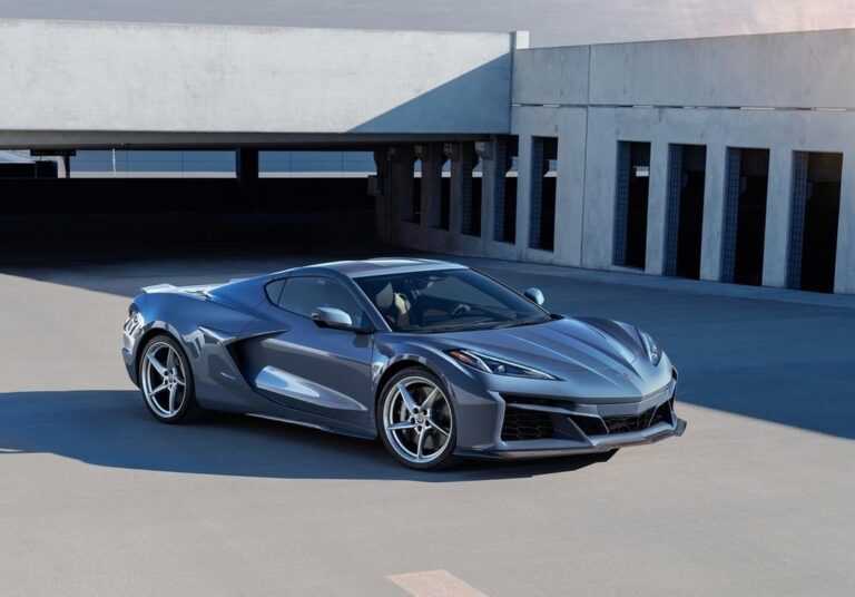 Corvette E-Ray: le immagini