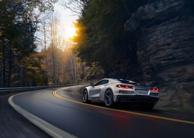 Corvette E-Ray: le immagini