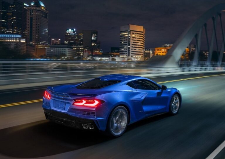 Corvette E-Ray: le immagini