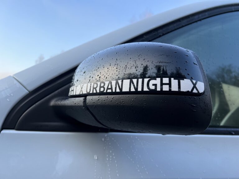 Renault Twingo E-Tech: le immagini