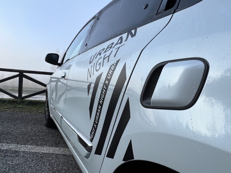 Renault Twingo E-Tech: le immagini