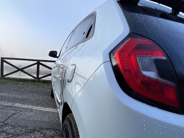 Renault Twingo E-Tech: le immagini