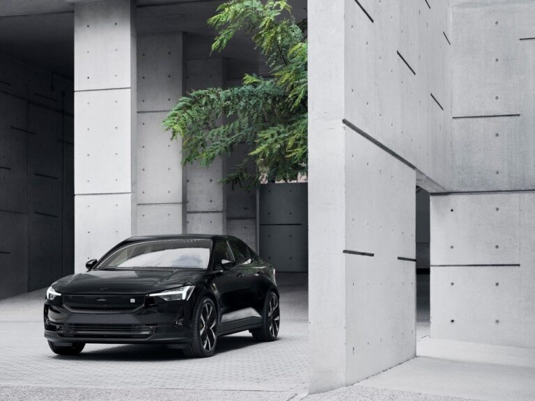 Polestar 2 2023: immagini ufficiali