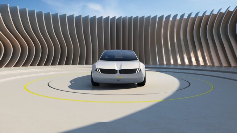 BMW i Vision Dee al CES di Las Vegas 2023