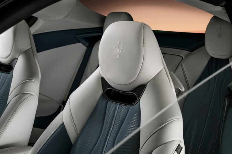 Maserati GranTurismo 2023: gli interni